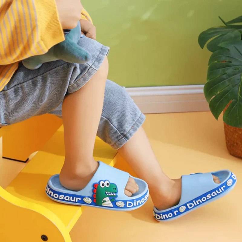 Dino Crocs™ – Orthopädische Antirutsch-Sandalen für Kinder