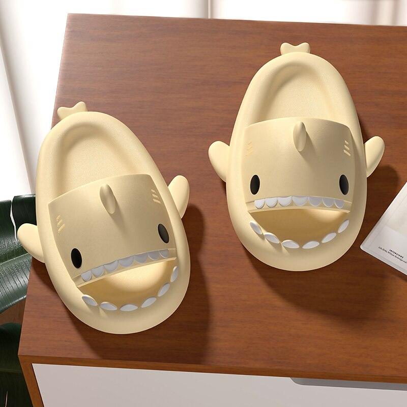 Shark Antirutsch-Hausschuhe für Erwachsene & Kinder